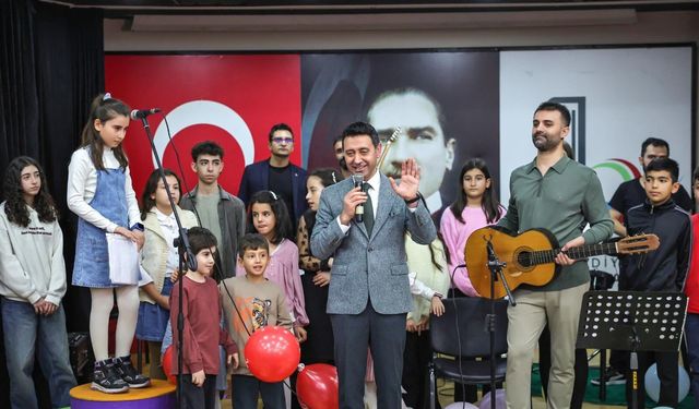 Yarıyıl tatilinde Bayraklı farkı: 12D sinema ve spor şenliklerine büyük ilgi