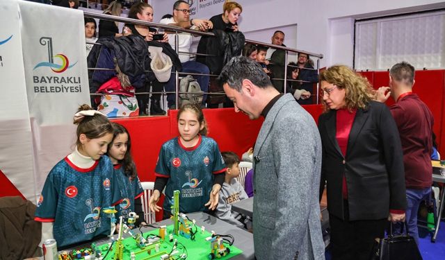 Bayraklı Fibonacci Robot Olimpiyatları’na ev sahipliği yaptı