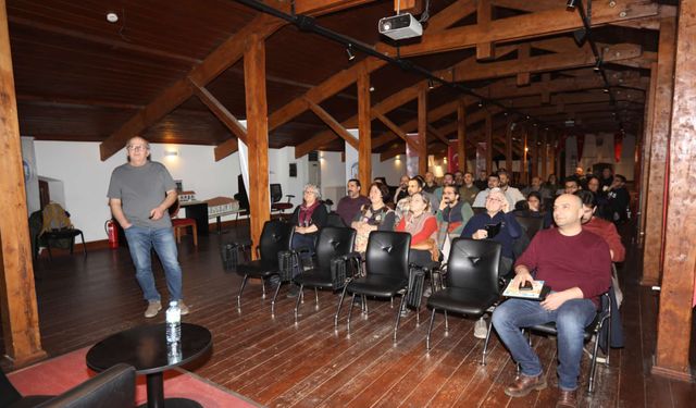 Selçuk’ta dikkat çeken etkinlik: Babalar için “Başarı” söyleşisi