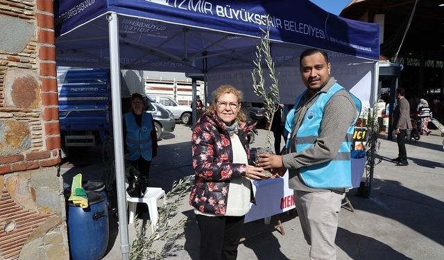 Menderes’te çevre hamlesi: 3 litre atık yağa 1 zeytin fidanı