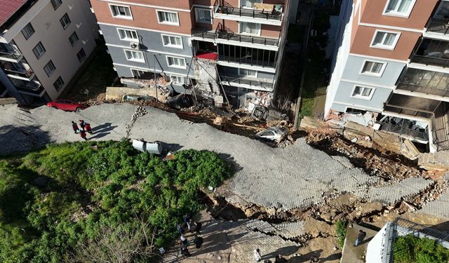 Menemen’de istinat duvarı çöktü: 41 daire tahliye edildi, MAKUR teyakkuzda,