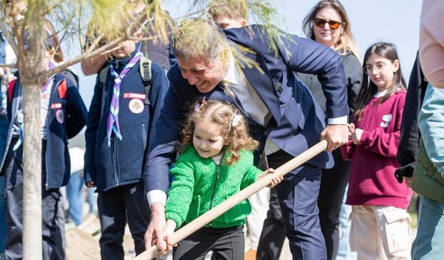 Çocuk Meclisi istedi, Tugay yaptı: Evka-3'te 400 fidan toprakla buluştu