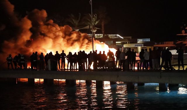 Bodrum marinada korkunç yangın: 8 motoryat alev aldı
