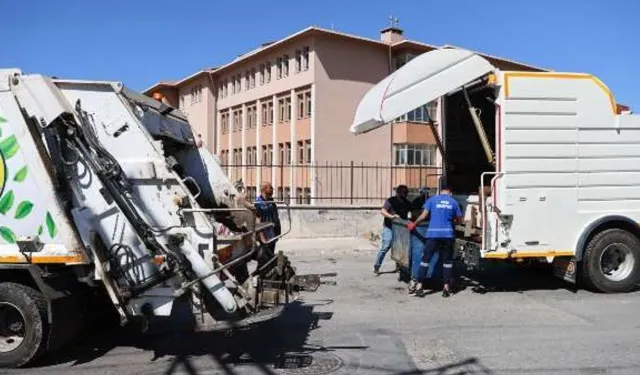 Buca’da çöp için protokol hamlesi: Büyükşehir devreye girecek!