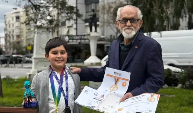 İzmirli akademisyenin torunundan en güzel bayram hediyesi: 4 uluslararası madalya