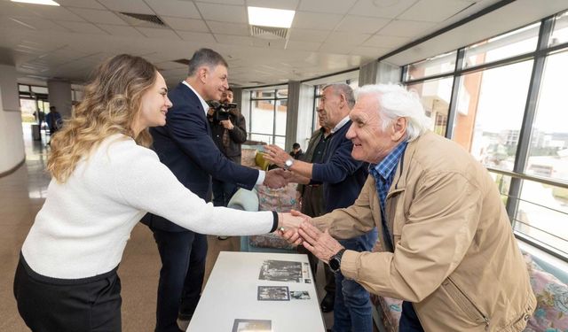Başkan Tugay, huzurevinde müjdeyi verdi: Görevde olduğum sürece zam yok!