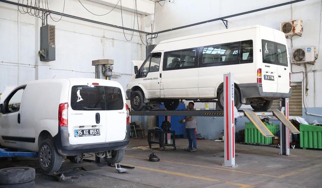 Karşıyaka’da atıl araçlar yeniden belediye filosuna kazandırılıyor