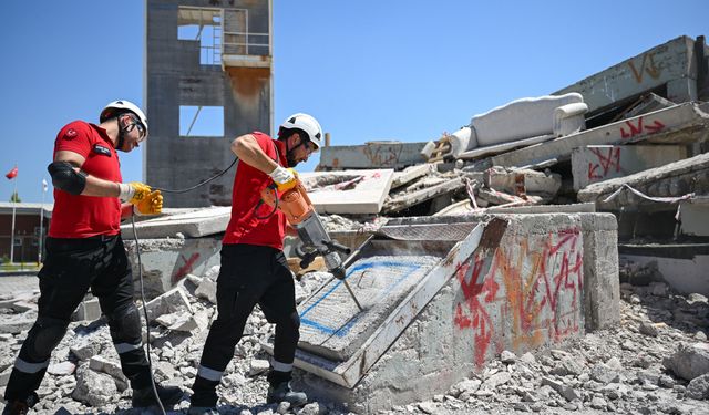 Bornova’da afet hazırlığı: BAK ekibi göreve hazır
