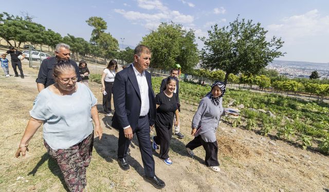 Uçurtma sergisini açan Tugay’dan Kadifekale’ye hizmet sözü
