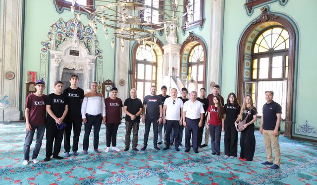 İzmirli öğrenciler Kemeraltı’nın tarihî mirasını yerinde keşfetti
