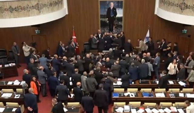 Ankara Büyükşehir Belediye Meclisi'nde 'konser ücreti' kavgası