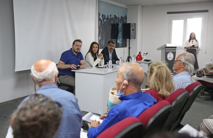 Başkan Ünsal STK temsilcileriyle Karşıyaka için buluştu