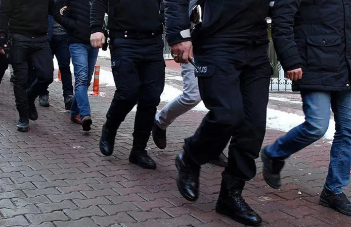 Sahte HGS ve kargo mesajı vurgunu: 17 kişi yakalandı