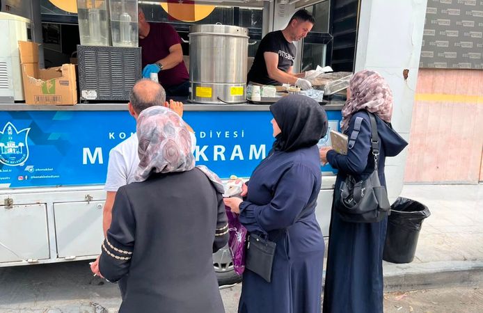 Konak Belediyesi’nden öğrenci ve velilere ​sınav​ desteği