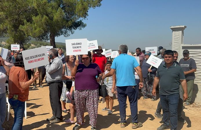 Torbalı’da tavuk çiftliği projesine mahallelilerden tepki