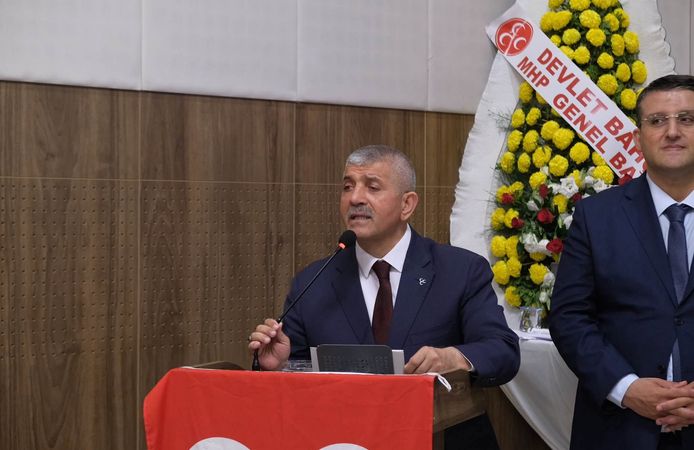 MHP İzmir’de kongre mesaisi: Şahin’den Dervişoğlu’na “guguk kuşu” benzetmesi