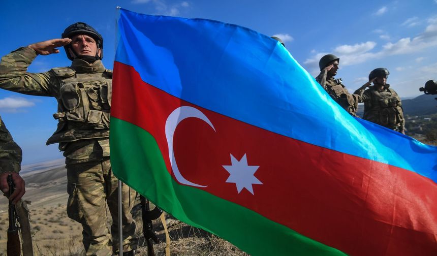 Azerbaycan Türkü'nden Ermeni askere: 'Bayraktar ile hepinizi vuracaklar'