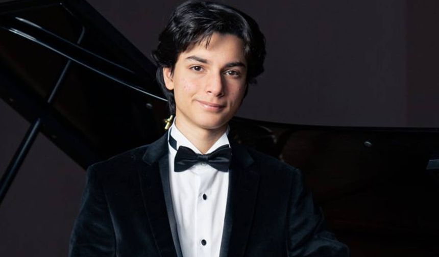 16 yaşındaki piyanist Can Saraç'tan gururlandıran başarı! İtalya'dan ödülle döndü