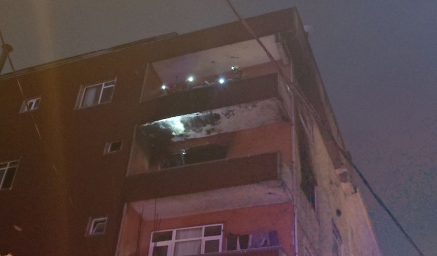 İstanbul'da korkutan yangın! Bina alev aldı