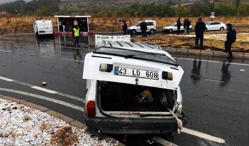 Kütahya’da para nakil aracıyla otomobil çarpıştı: 1 ölü, 3 yaralı