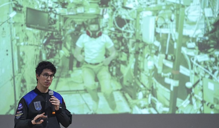 Türkiye'nin ikinci astronotu Atasever İzmirli öğrencilerle buluştu: Astronot olmak için gerekenleri anlattı