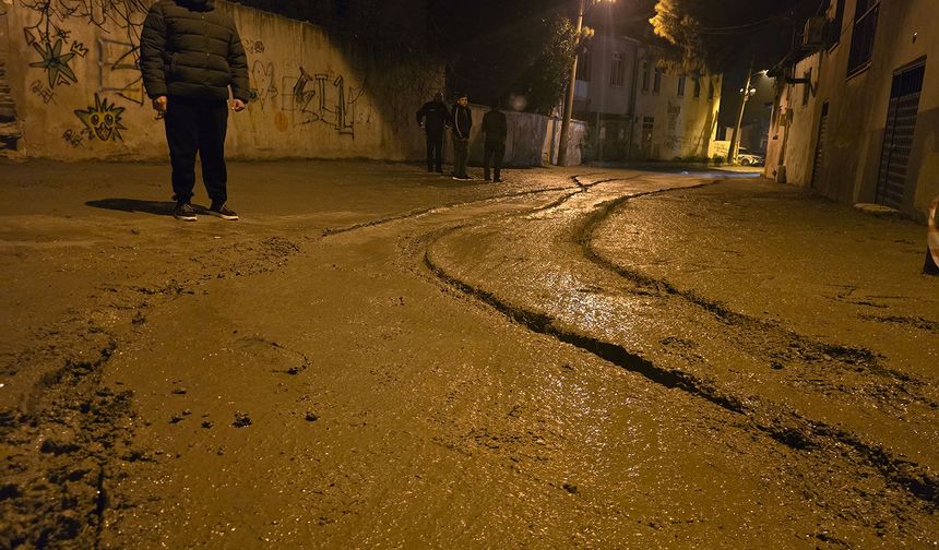 Tire'de betonyol tahrip edildi: Başkan Okuroğlu'ndan sabotaj iddiasi