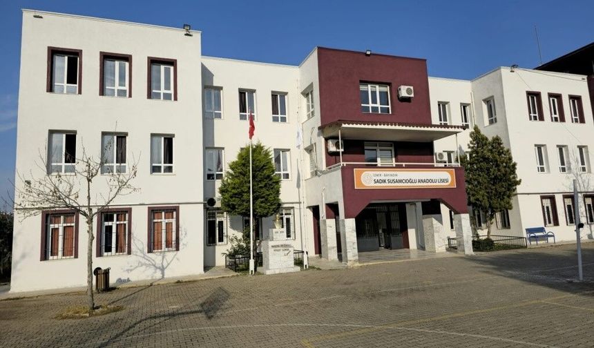 Bayındır’da Erasmus gururu: Sadık Susamcıoğlu Anadolu Lisesi seçildi