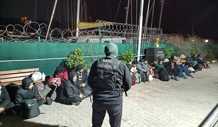 İzmir’de İHA tespit etti: 25 düzensiz göçmen karada yakalandı