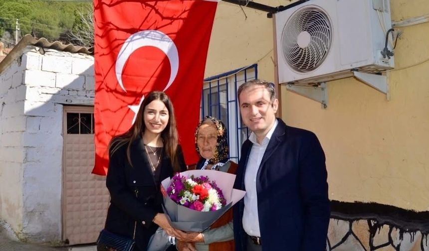 Bayındır Kaymakamı Murat Mete’den şehit annesine 8 Mart ziyareti