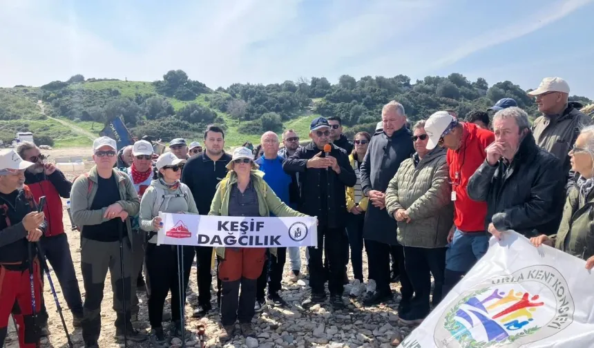Urla’da hurda gemi tepkisi büyüdü: Başkan Selçuk Balkan’dan yargı çıkışı
