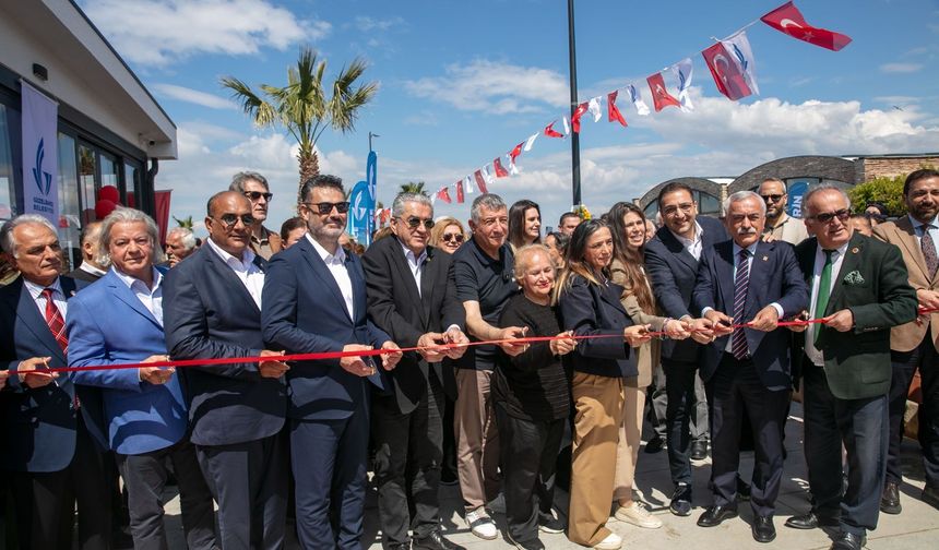 Güzelbahçe’de sahil yaşamını değiştirecek yatırım: Güzbel Marin görkemli törenle açıldı