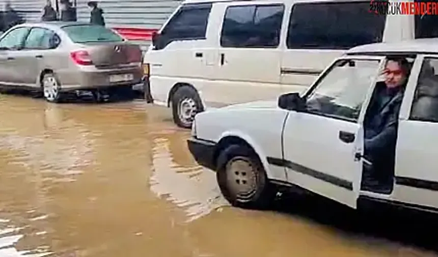 İzmir’de yağmur etkisini artırdı: Dağlardan indi, Ödemiş kent merkezini vurdu