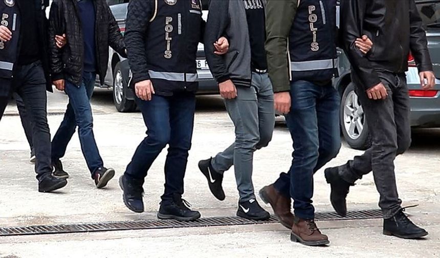 İzmir’de eş zamanlı narkotik baskını: 4 şüpheli tutuklandı