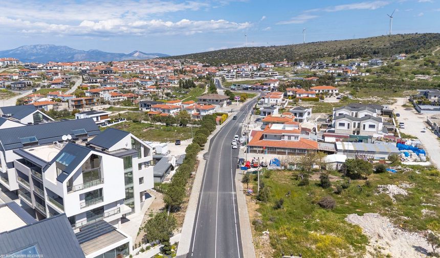 İzmir’de yaz hazırlığı: Çeşme, Urla ve Karaburun’da yollar yenileniyor