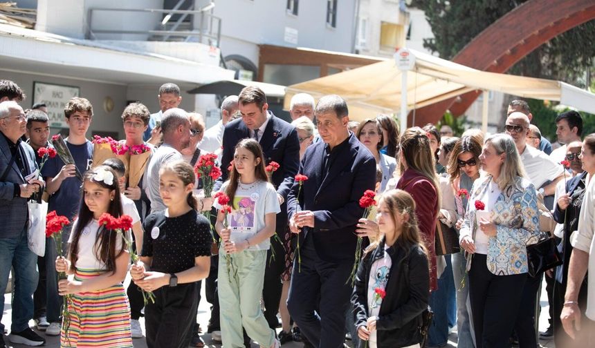Cemil Tugay’dan Zübeyde Hanım mesajı: Hepimiz sizin çocuklarınızız