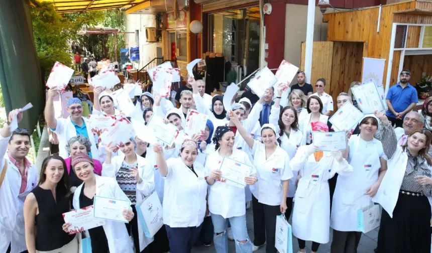Çiğli’de istihdam garantili meslek kursundan mezun olan 4 kişi hemen işe başladı