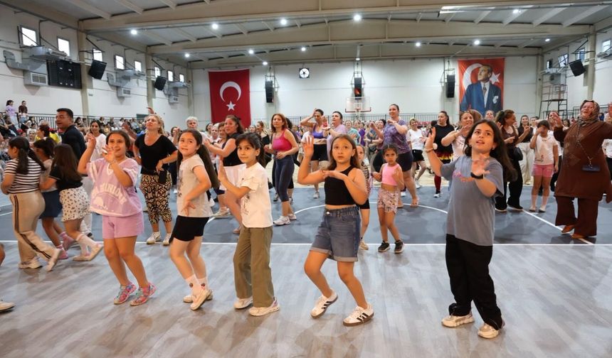 Çiğli’de aerobik ve dans coşkusu