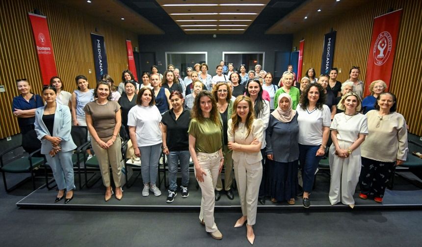 Bornova’da anneliğin görünmeyen yükü konuşuldu