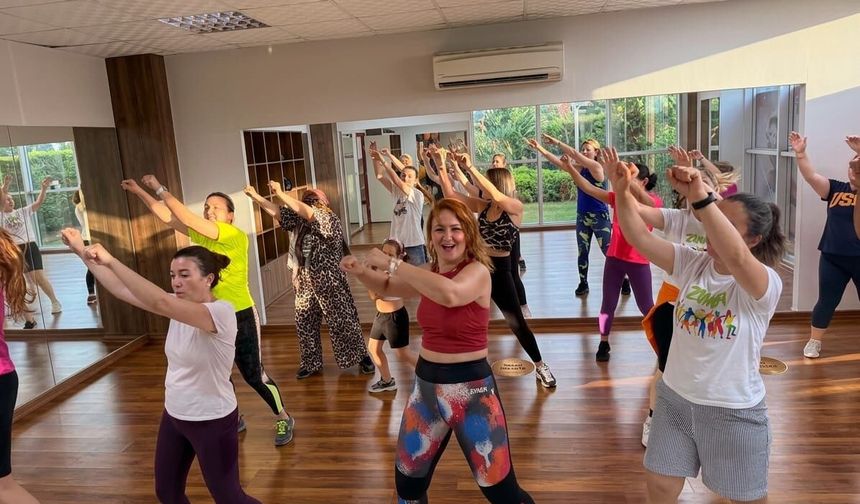Menderes’te zumba derslerine yoğun ilgi