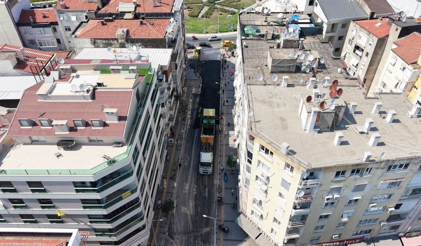 İzmir’de yol seferberliği: Balçova Ata Caddesi’nde kapsamlı yenileme başladı