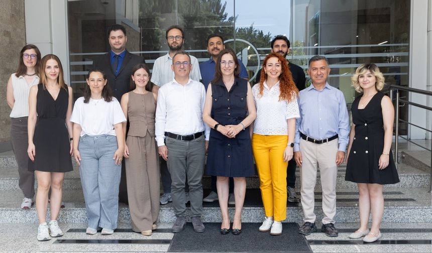 İzmir’de genç girişimcilere ücretsiz dijital eğitim fırsatı