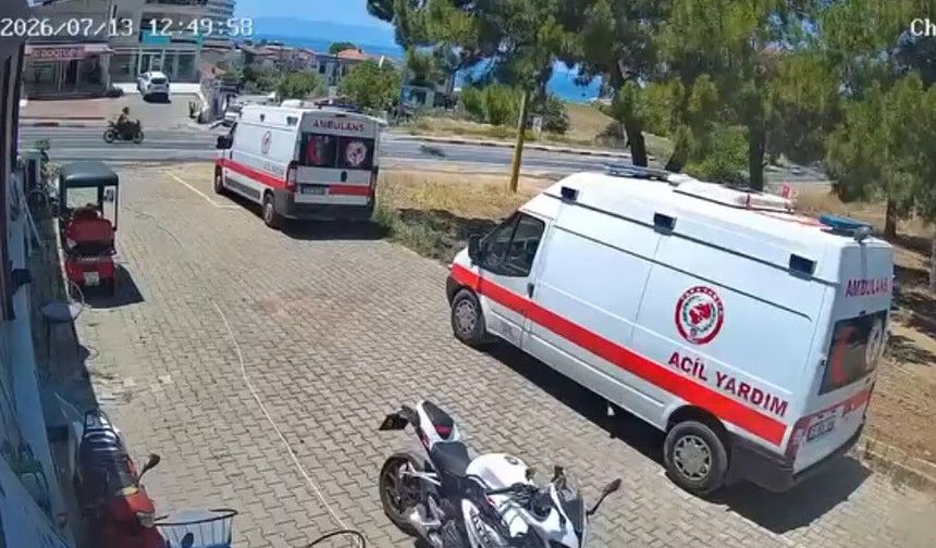 İzmir’de motosiklet kazası kameralara yansıdı: 26 yaşındaki sürücü yaşamını yitirdi