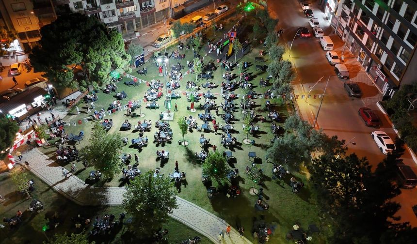 Torbalı'da Hüseyin Yılmaz Meydanı açıldı: Sokak lezzetleri uygun fiyatla sunulacak