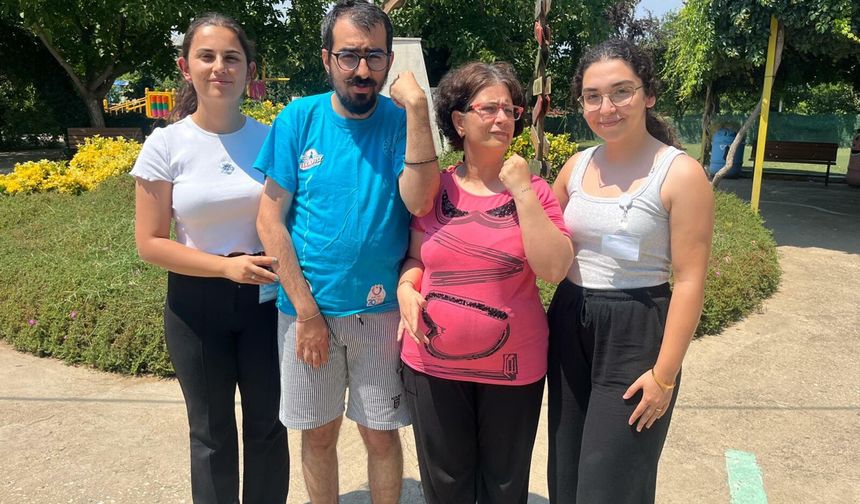 İzmir’de özel gereksinimli 8 öğrenciye “Sevgi İzi” ile koruma kalkanı
