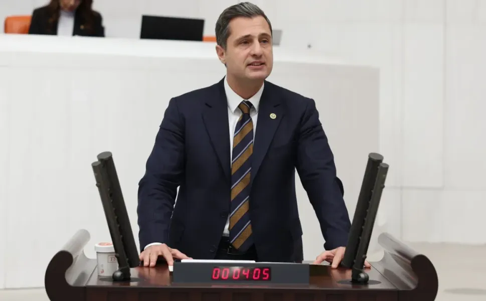 İzmirli vekilden '12. Yargı Paketi' çıkışı: Türkiye'nin ihtiyacı olan tarafsız ve bağımsız bir yargıdır
