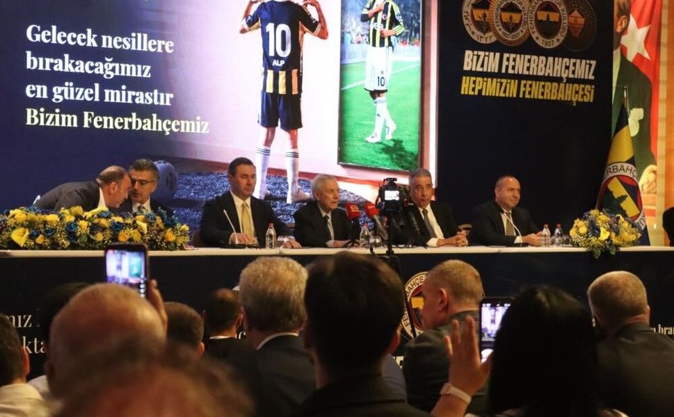 Aziz Yıldırım İzmir’de kongre üyelerine seslendi