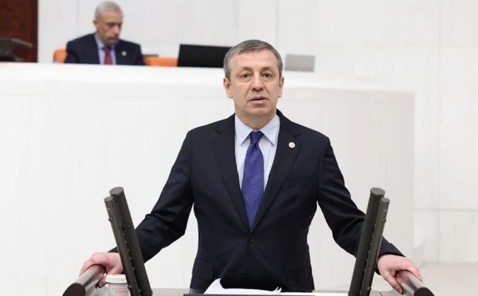 CHP'li Türeli'den kanun değişikliğine tepki: Çocukları korumayı değil, cezalandırmayı amaçlıyor