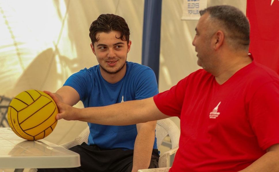Milli sutopucu Yetkin’den tedavi molası: İzmirli milli sporcu havuzlara dönmek istiyor