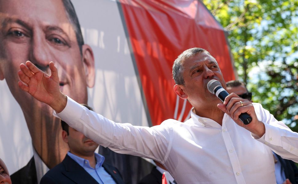 Özgür Özel, Gümüşhane'de konuştu: "Ölmüş insana iftira atıp partimizi karalamaya çalışıyorlar"