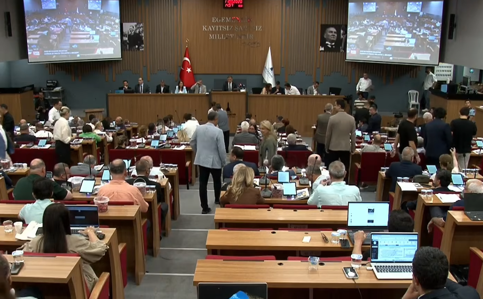 İzmir BB Meclisinde 'Basmane çukuru' itirazlarına ret!